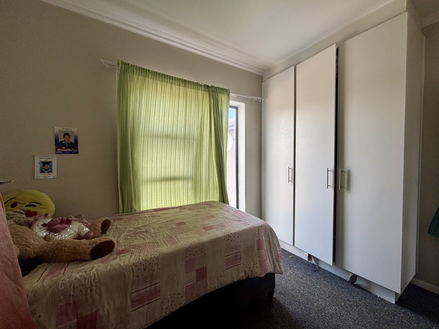 To Let 2 Bedroom Property for Rent in Brackenfell South Western Cape